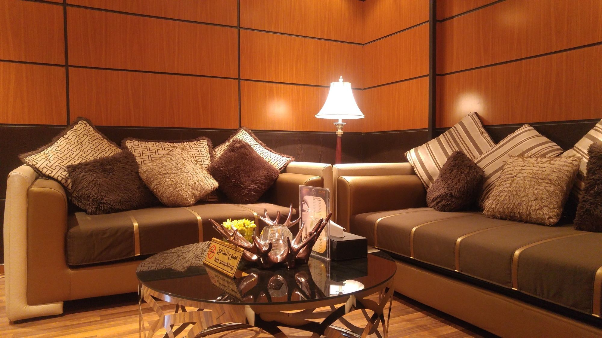 Al Muhaidb Al Takhassosi Abaqrino Riyadh Exterior photo